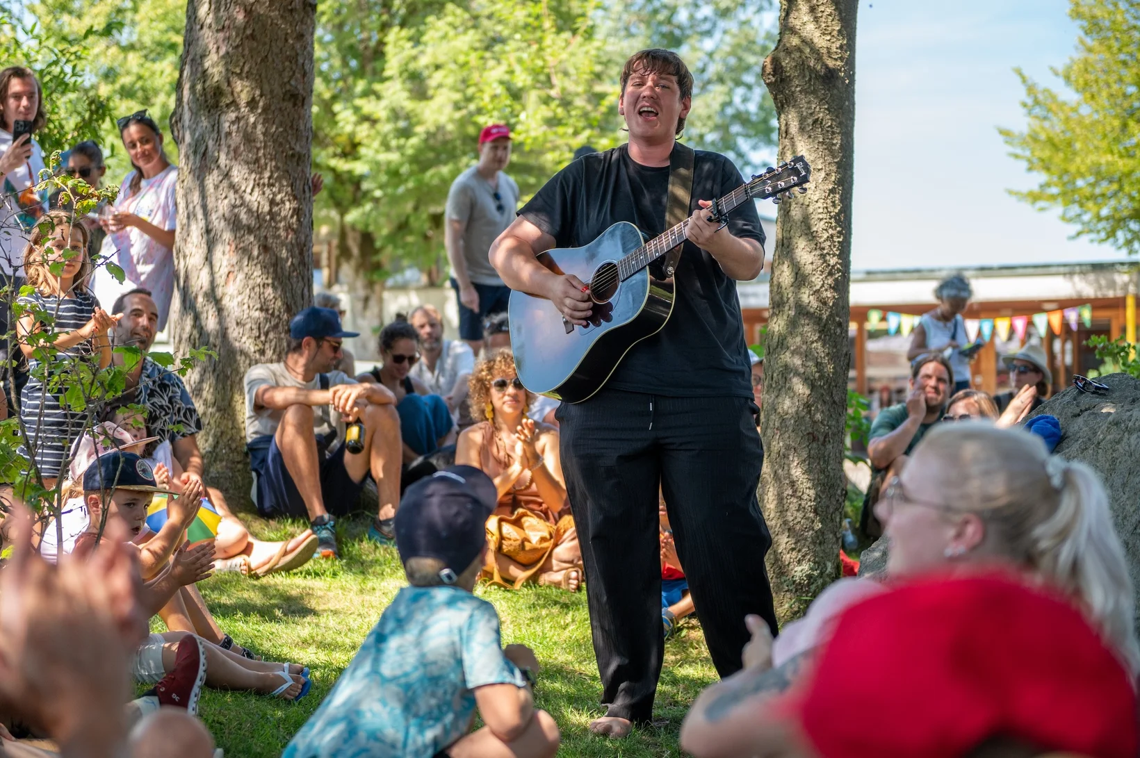 Marius Bear spielt mit Kopf, Herz und Hand am Sommerfest