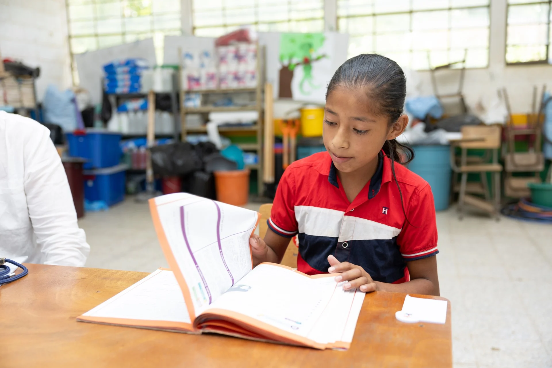 Mädchen im Schulunterricht in Guatemala