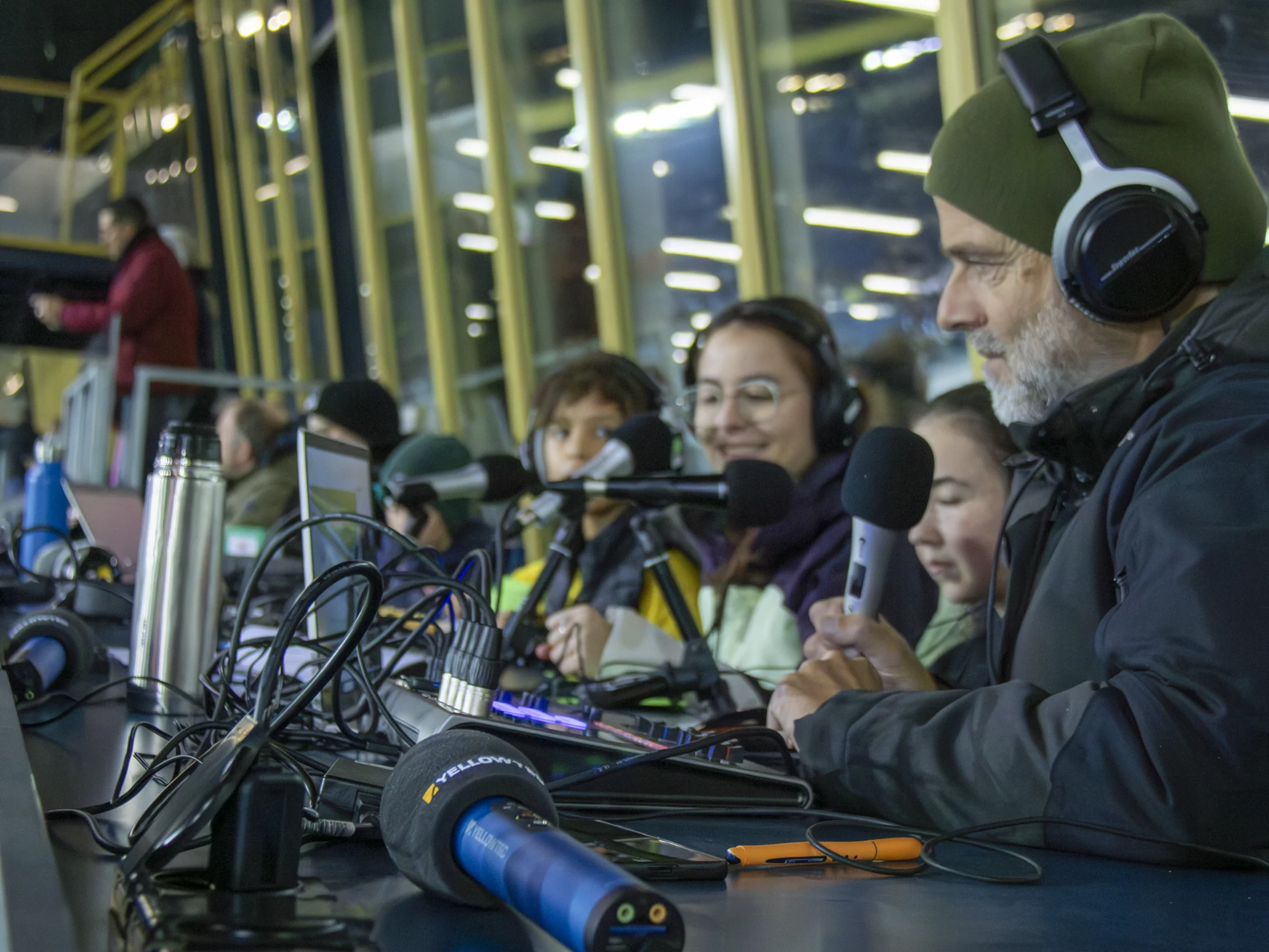 Jogo dos Famosos Kinderdorf Pestalozzi powerup_radio Ronaldinho