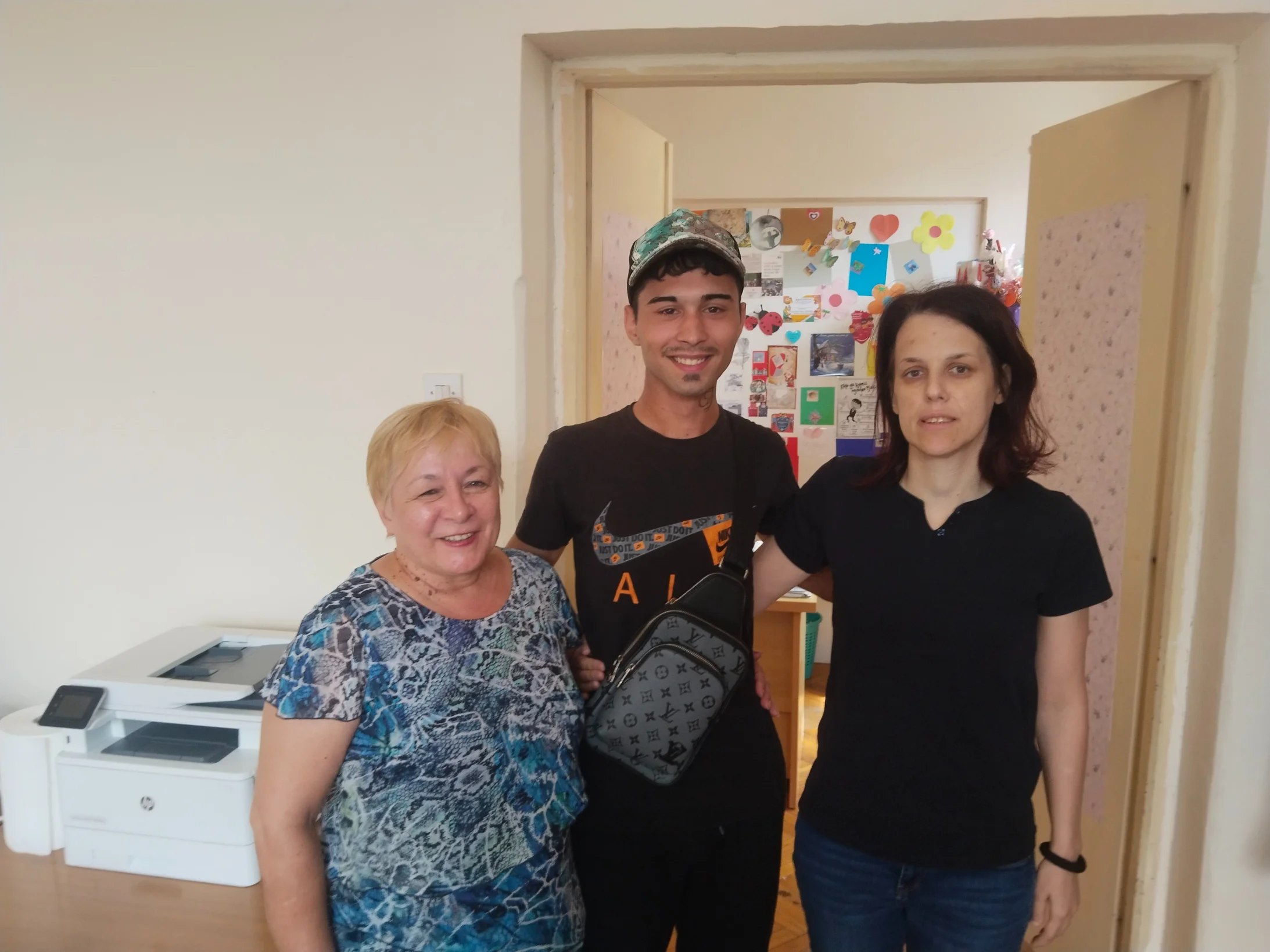 Denis und Unterstützerinnen