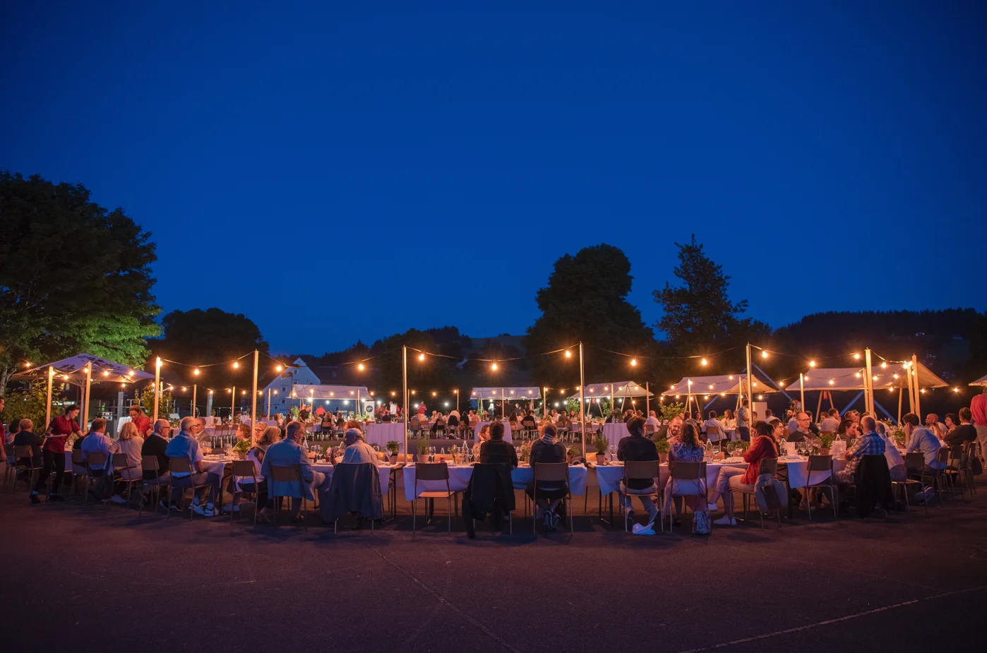 Bilder von der Charity-Tavolata im Kinderdorf Pestalozzi in Trogen