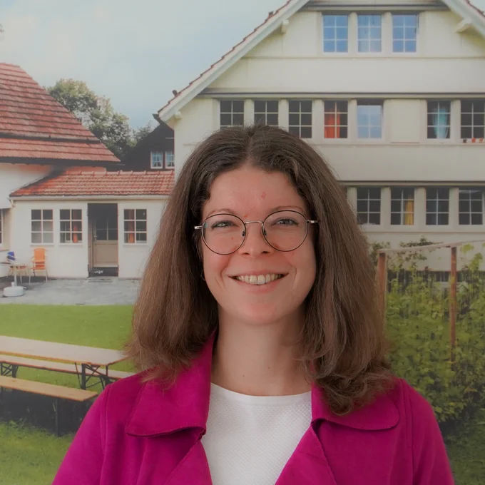 Profilbild von Mitarbeiterin im Kinderdorf Pestalozzi in Trogen im Bereich Fundraising.