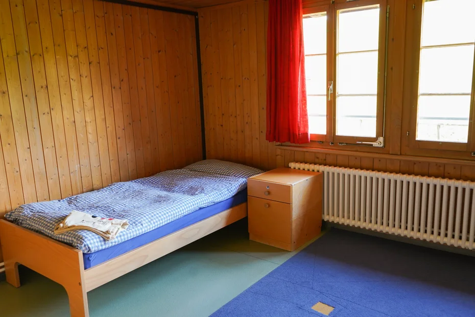 Bilder von den Gruppenhäusern von der Ausstattung im Kinderdorf Pestalozzi in Trogen.