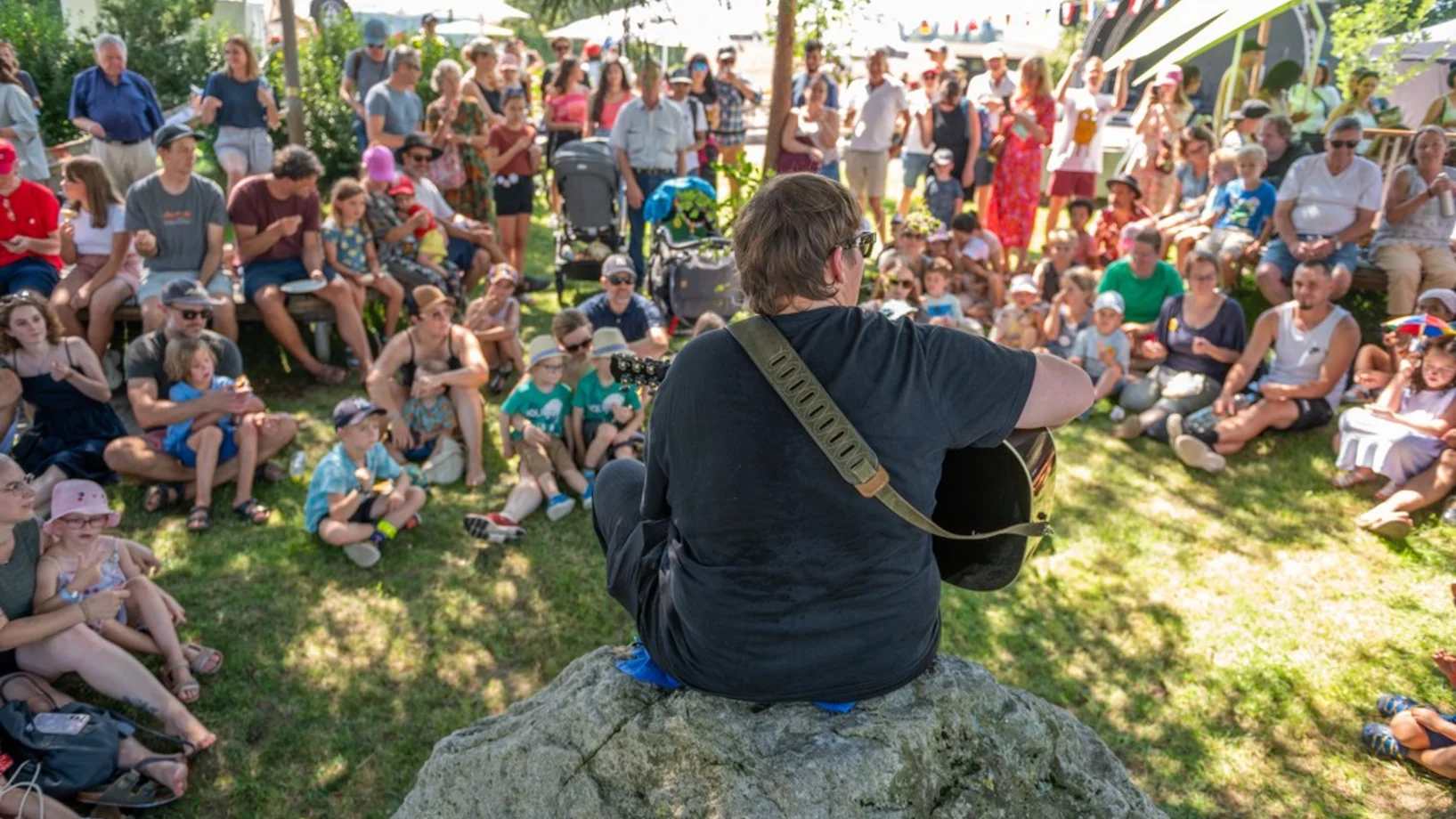 Marius Bear spielt mit Kopf, Herz und Hand am Sommerfest