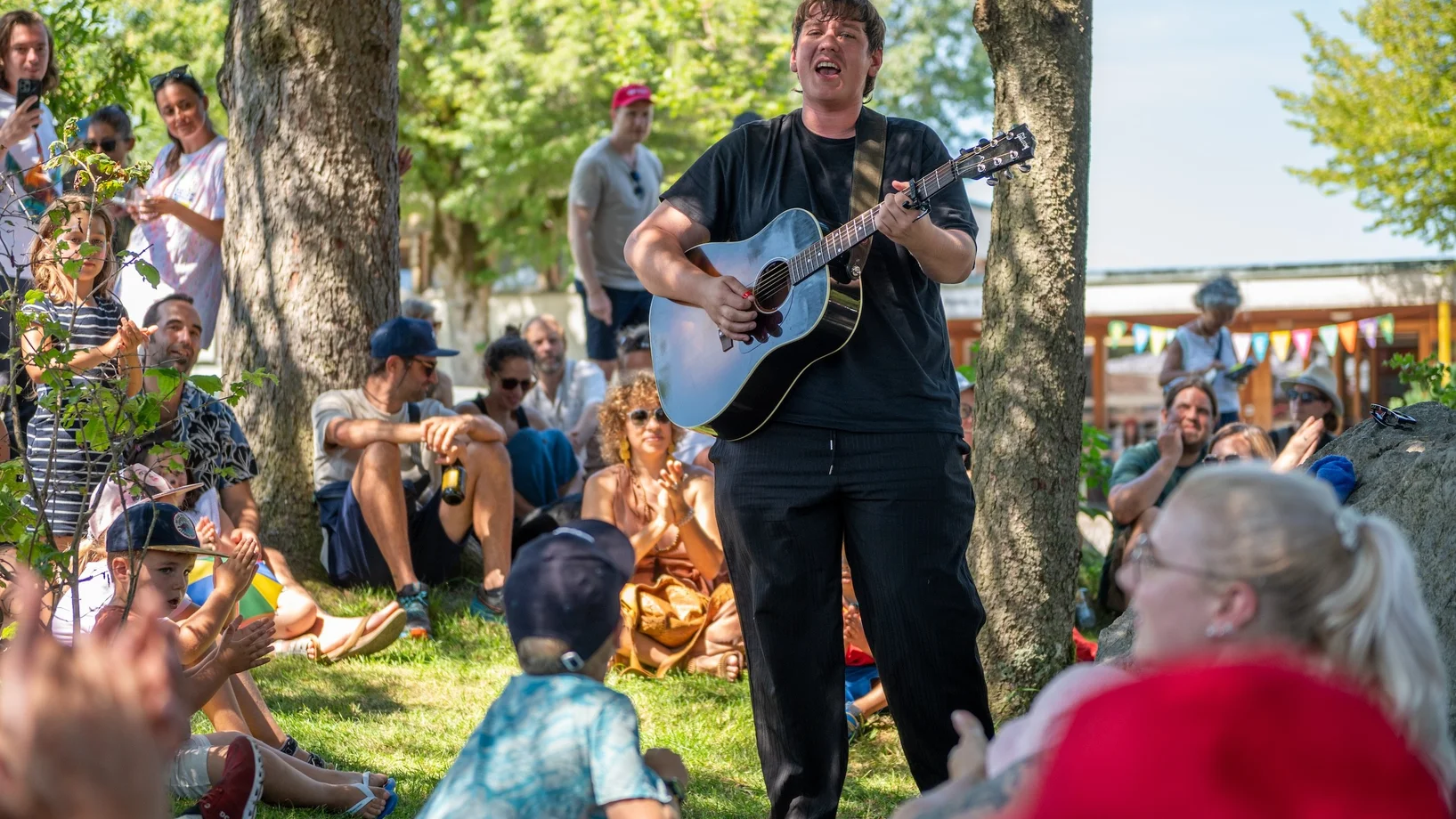 Marius Bear spielt mit Kopf, Herz und Hand am Sommerfest